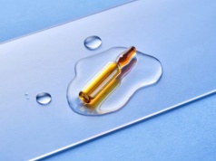 Zamiana solubilizowanego roztworu witaminy A na formę olejową — jaki ma wpływ na stabilność leku?