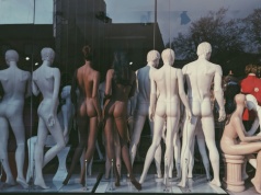 Met Gala 2026 zmienia zasady. Takich manekinów na wystawie jeszcze nie było