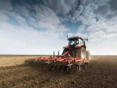 Prawo jazdy kategorii B a maszyny rolnicze: czym wolno się poruszać, a co wymaga dodatkowych uprawnień?