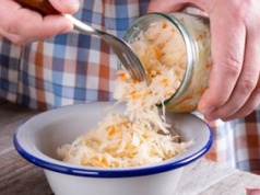 Weź kapustę kiszoną i zrób z niej smarowidło do chleba. To najzdrowsza pasta, jaką znam