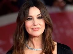 Makijaż w stylu Moniki Bellucci - jak uzyskać włoski glamour w 15 minut