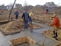 Rodzaje fundamentów i ich izolacja: jak wykonać ocieplenie i izolację przeciwwilgociową?