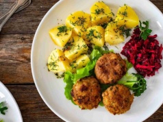 Mielone z botwinką? Tak soczystych kotletów jeszcze nie jadłeś