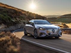 Mercedes C-Class Electric (2026) – zasięg 762 km, Hyperscreen i AI