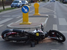 15-latek ranny po zderzeniu motoroweru z autem w Biłgoraju