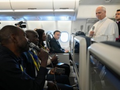 Papież w samolocie o rozwoju Kościoła w Angoli i konsystorzu