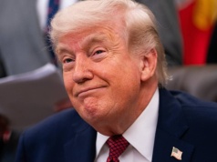 "Spodziewam się, że będę bombardować". Trump zapowiada ws. Iranu