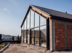 Jak wybrać okna do domu? Poradnik EMV System