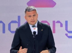 Skąd Piesiewicz ma pieniądze? Może dzięki temu, że PKOl pisze do ABW listy po chińsku