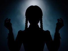 Środa: Sezon 3 pokazany na pierwszym zdjęciu