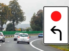 Zapamiętaj czerwoną kropkę. Ten znak przyspieszy twoją podróż