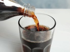 Kardiolog przedstawia "zakazaną listę". Te produkty sabotują serce