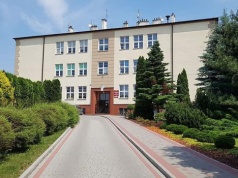 Rzeszowska placówka edukacyjna poszukuje pracownika utrzymania czystości – praca na pełny etat