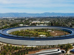 Jeszcze nie opuścił tronu królestwa Apple, a już daje rady następcy