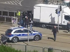 Akcja policji i KAS w przejściu pod Targową. W tle narkotyki i nielegalny hazard