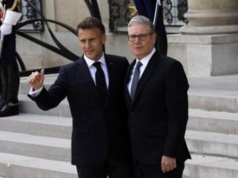 Spotkanie wojskowe w Londynie. W tle cieśnina Ormuz