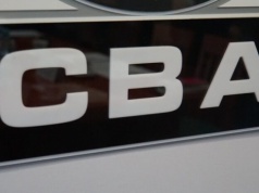 CBA zabezpieczyło w kilkunastu urzędach dokumenty dotyczące programu „Czyste Powietrze” (aktl.)