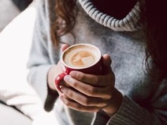 Zarywasz noc? Kawa może zrobić dla głowy więcej niż myślisz