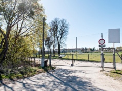 Czytelnik: Przydałoby się dodatkowe dojście do parku wodnego