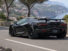 Lamborghini Revuelto SV wyjechało na testy. Ma mieć1200 KM i lepszą aerodynamikę