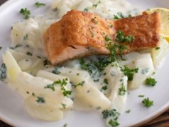 Taka kalarepka zastępuje ziemniaki i surówkę. Pasuje do ryby i do kurczaka