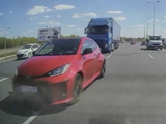 Wykonał bezsensowne manewry, za to niebezpieczne. Do czego zachęca Toyota GR?