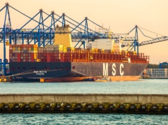 Aktywiści próbowali zablokować kontenerowiec MSC płynący do Izraela