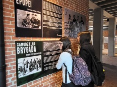 Nowa wystawa w Muzeum Armii Krajowej. Ponad sto osób na otwarciu