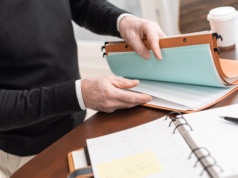 Nowe przepisy od 1 maja. Ci pracownicy muszą mieć się na baczności