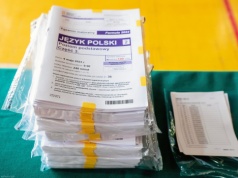 Maturalne przecieki. CKE podjęło specjalne kroki, by arkusz pozostał tajemnicą. Do 9:00. A później?