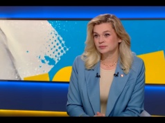 Gorsze wyniki w nauce, spadek samodzielności, głowa w smartfonie. Likwidacja zadań domowych była błędem