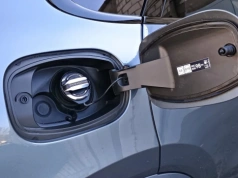 Tyle zapłacimy przy dystrybutorze w czwartek 23 kwietnia. Znamy nowe maksymalne ceny paliw