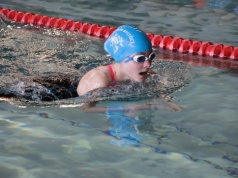 Basen pełen emocji. Zobacz, jak rywalizowali młodzi pływacy w Bystrzycy