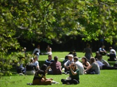 W czwartek temperatura do 17 st. C na zachodzie kraju. W weekend możliwe załamanie pogody