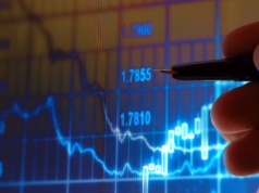 Raport CFTC: spekulanci rotują z dolara do euro, presja na „loonie” i jena nie słabnie