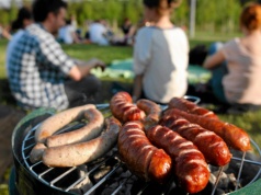 Nowy przepis Polaków na majowy weekend. Budżet? 57 proc. trzyma się jednego limitu