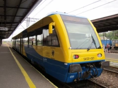 Tragedia w Marszewie. Szynobus potrącił dwie nastolatki, trwa walka o życie