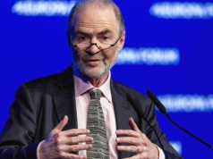 Wybitny historyk boi się o przyszłość Europy. "Bardzo mnie boli, że to mówię"