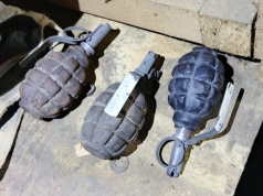 Trzy granaty w piwnicy. Ewakuacja mieszkańców i saperzy w akcji