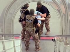 Akcja służb na lotnisku w Lublinie. Zamiast wakacji – komisariat