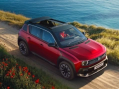 Renault 4 Plein Sud wycenione. Wiatr we włosach poczujesz za 169 500 zł