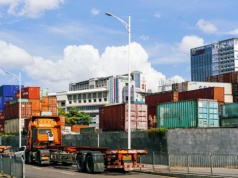 Bezrobocie rośnie, a logistyka i produkcja nadal rekrutują