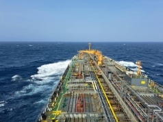 Amerykanie zwolnili rosyjską ropę z sankcji, by trafiła do "najuboższych energetycznie krajów"