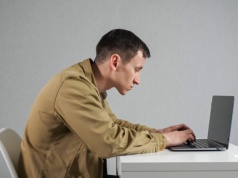 Tak będziemy wyglądać za 1000 lat. Człowiek przyszłości ma dodatkowy narząd