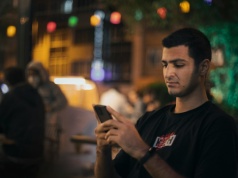 Wybieramy smartfon do 1500 złotych – styczeń 2026