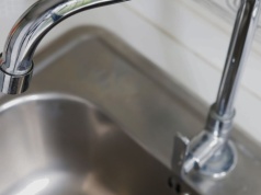 Woda w okolicy Jeleniej Góry nie nadaje się do picia. Wykryli skażenie