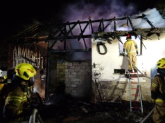 Z ostatniej chwili: Czechowice: Nocny pożar budynku gospodarczego – foto