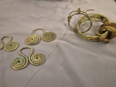 Skarb sprzed kilku tysięcy lat odkryty nad Pilicą (GALERIA)