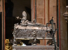 Relikwie św. Wojciecha – co kryją gnieźnieńskie relikwiarze?