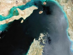 Zatrzymane i ostrzelane okręty w cieśnienie Ormuz